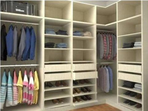 Vestidor en L con colgadores, repisas, cajones y zapatera